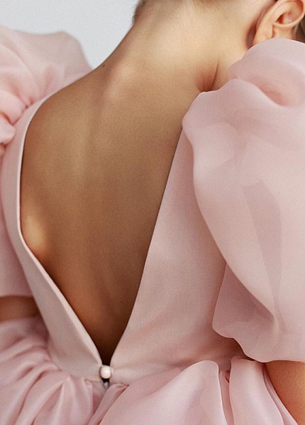 Прокат платья Розовое мини с плечами для фотосессии и мероприятия в Томске