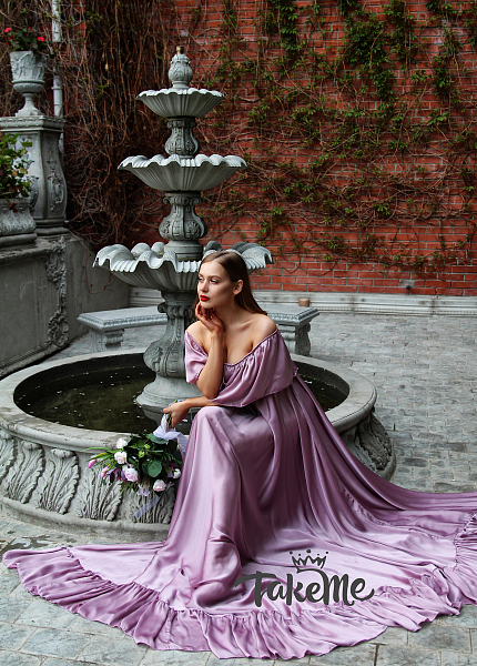 Прокат платья Розовое пышное со спущенными плечами для фотосессии и мероприятия в Томске