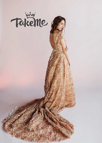 Прокат платья Золотое платье со шлейфом из цветов для фотосессии и мероприятия в Томске