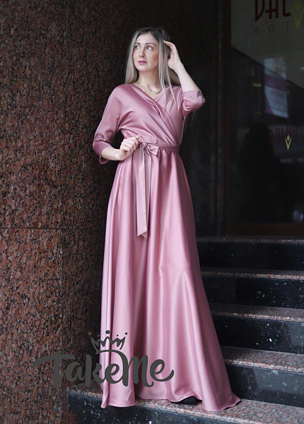 Розовое на запахе платье для фотосессии и мероприятия в Томске